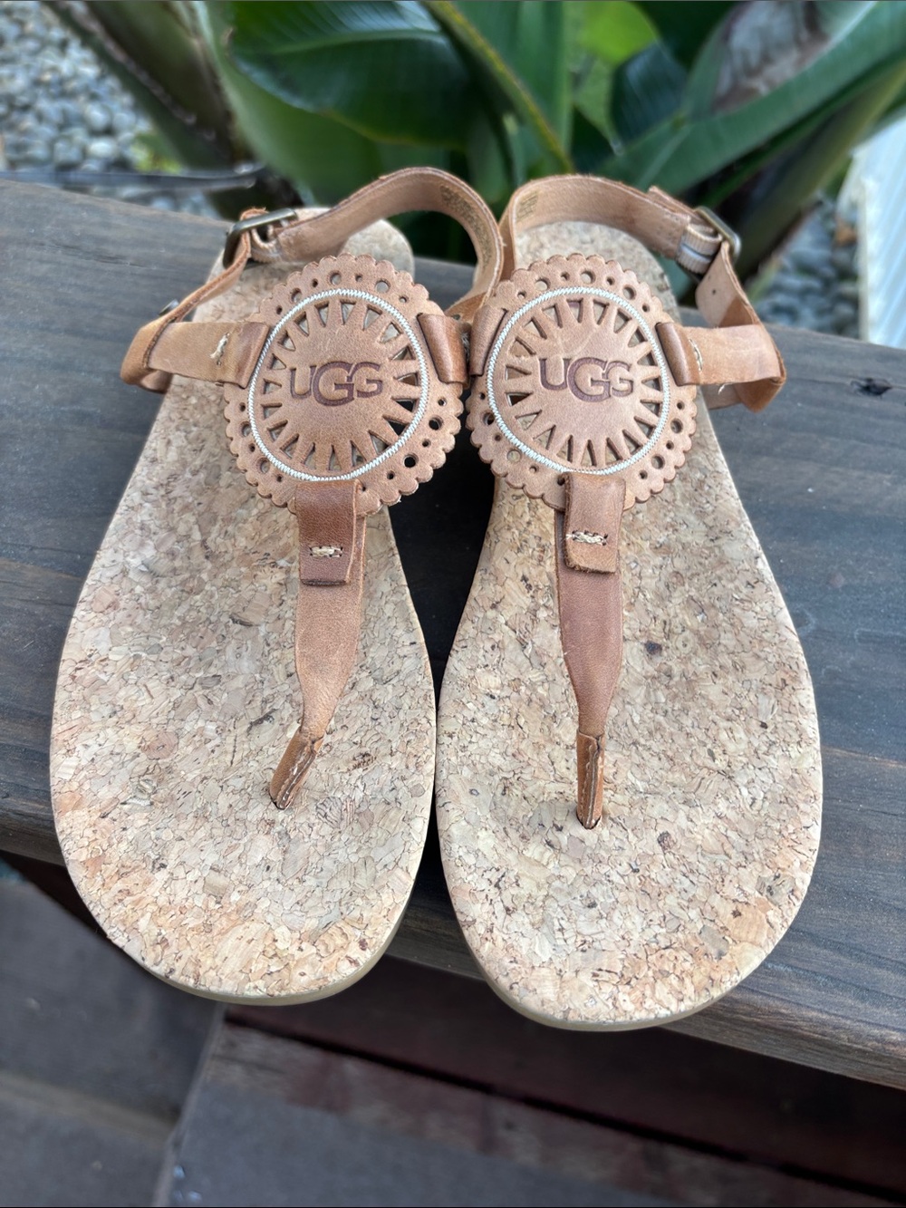 UGG Womens Cork T-Strap Sandals with Logo Medallion